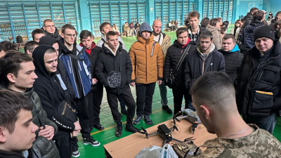 Студенти ознайомилися з сучасними безпілотними технологіями та опанували навички домедичної допомоги