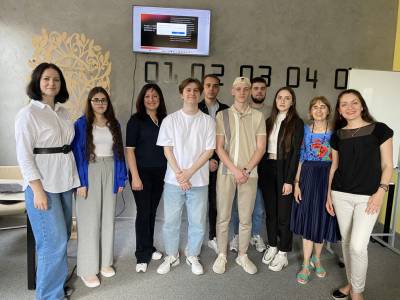 Вітаємо бакалаврів програми «Міжнародна інформація та журналістика» з успішним захистом дипломів!