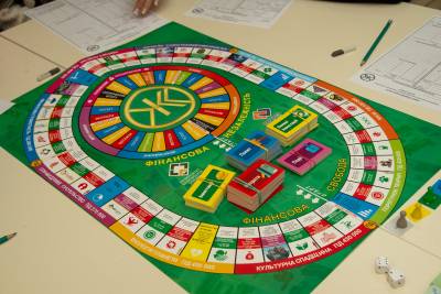 Фінансова грамотність - шлях до особистої свободи, або як навчитись розпоряджатися своїми грошима граючи