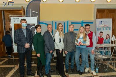 ЯРМАРОК ПРОФЕСІЙ: НА ОДИН КРОК БЛИЖЧЕ ДО СВОГО МАЙБУТНЬОГО